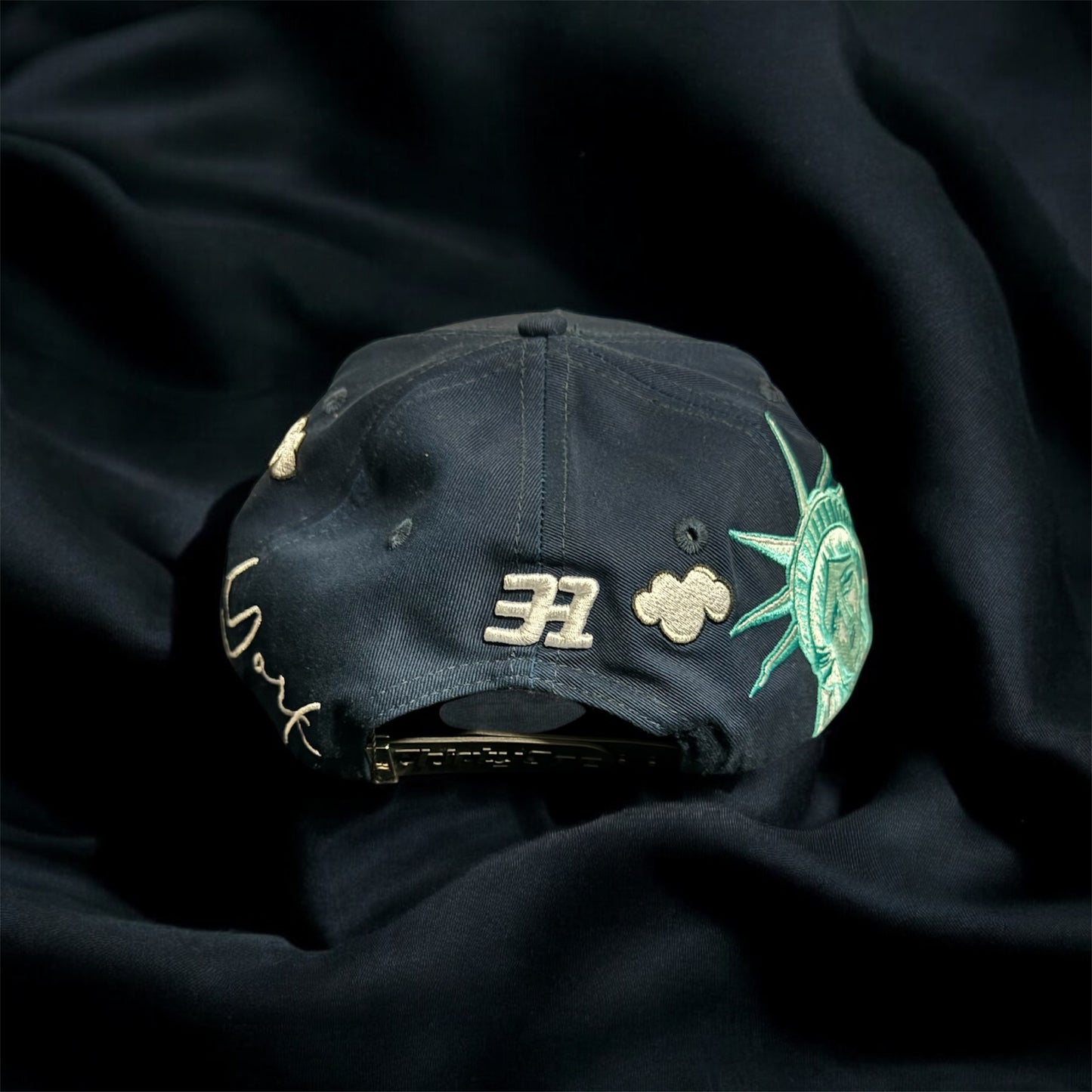 31 Hats “NY Clouds”